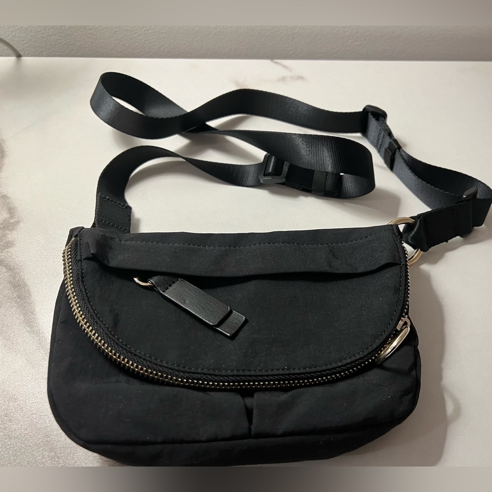 Black Crossbody